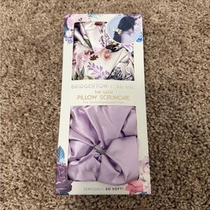 Bridgerton Satin Pillow Scrunchie Set